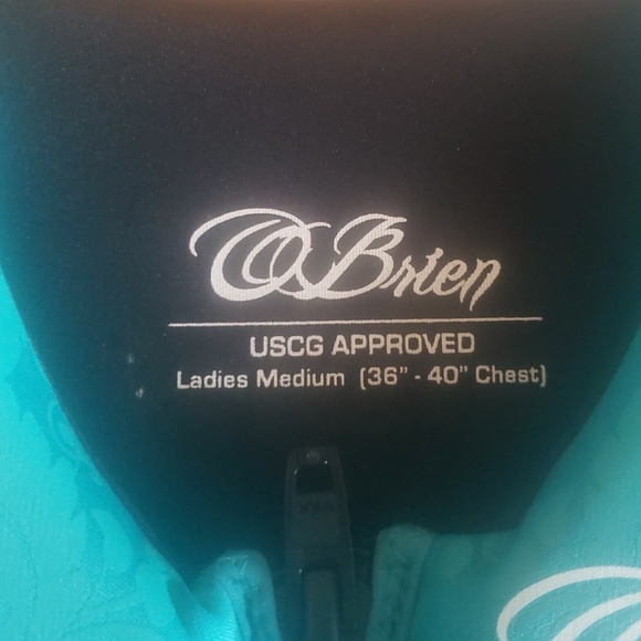 life jackets - Picture 4 of 4